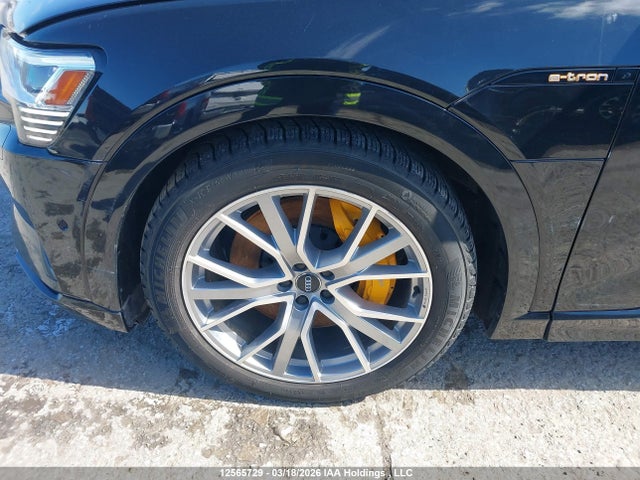 WA1VAAGE0KB022799 Audi E-tron Prestige