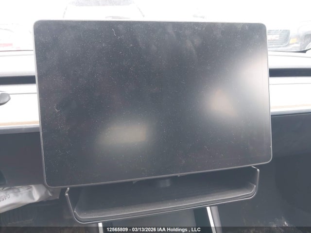 12565809 :رقم المزاد ، 5YJ3E1EA8KF414055 vin ، 2019 Tesla Model 3 مزاد بيع