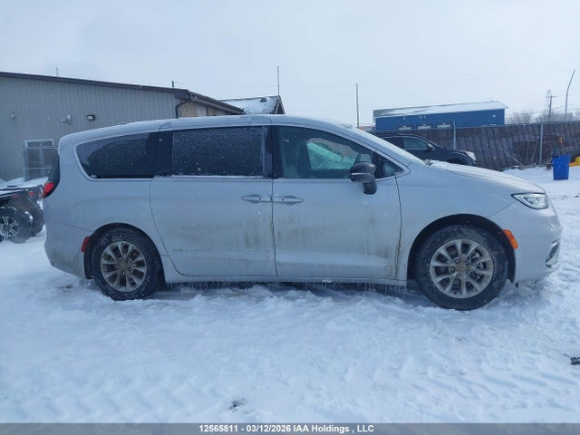 2C4RC1GG3TR206303 Chrysler Pacifica Limited