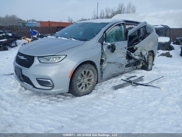 2C4RC1GG3TR206303 Chrysler Pacifica Limited