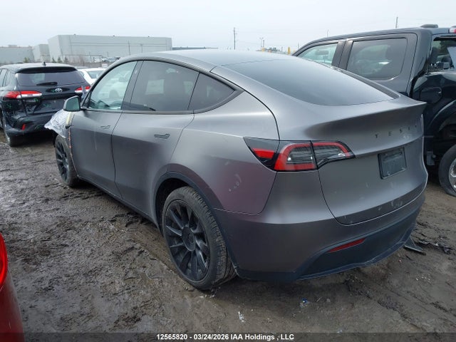 7SAYGDEEXNF431094 Tesla Model Y Long Range
