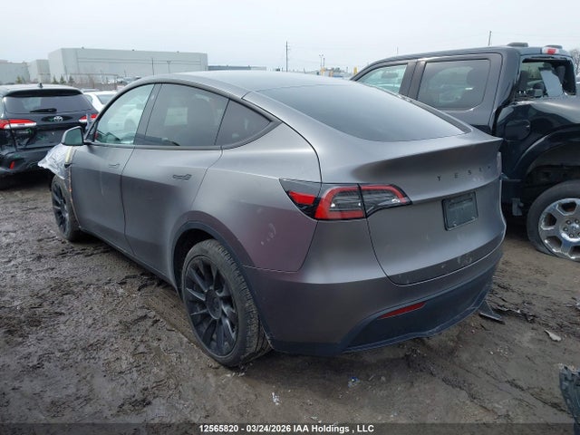 7SAYGDEEXNF431094 Tesla Model Y Long Range