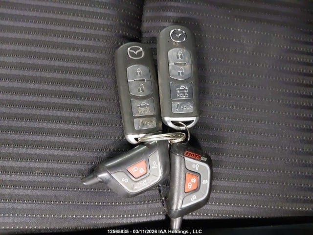3MZBM1V73FM231163 Mazda 3 TOURING