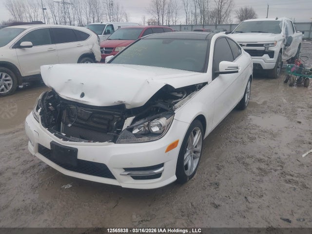 2013 Mercedes-benz C 250 მანქანა იყიდება აუქციონზე, vin: WDDGJ4HB9DG002292, აუქციონის ნომერი: 12565838