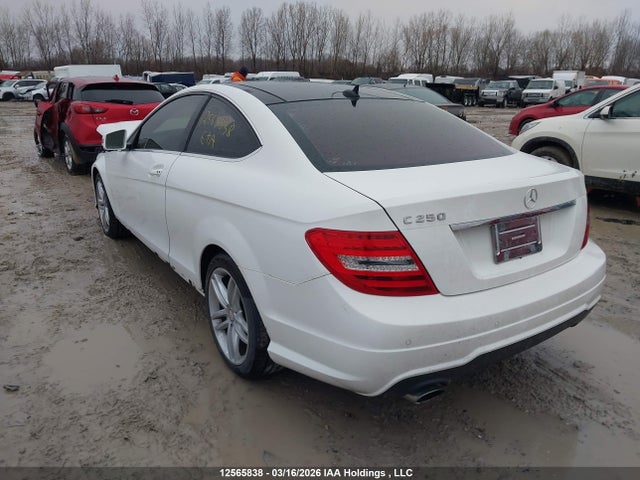 2013 Mercedes-benz C 250 მანქანა იყიდება აუქციონზე, vin: WDDGJ4HB9DG002292, აუქციონის ნომერი: 12565838