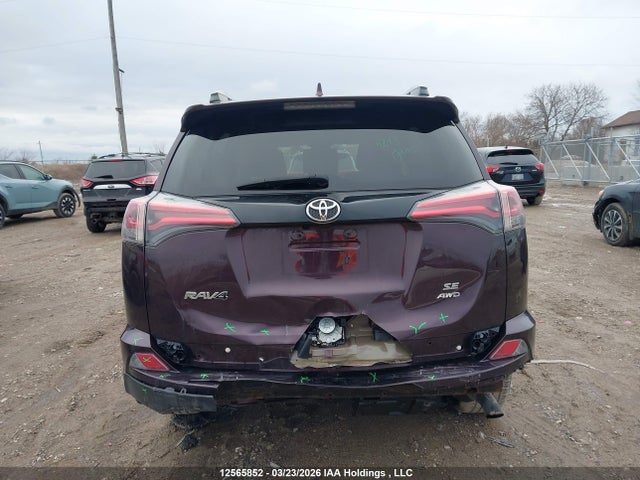 12565852 :رقم المزاد ، 2T3JFREV2HW586526 vin ، 2017 Toyota Rav4 Se مزاد بيع