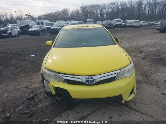 12565869 :رقم المزاد ، 4T1BD1FKXEU112005 vin ، 2014 Toyota Camry Hybrid/le/xle مزاد بيع