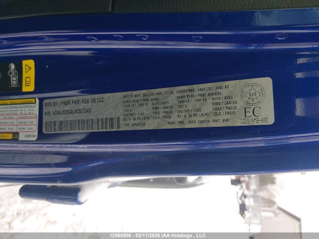 1C4HJXDG4LW307043 Jeep Wrangler Unlimited Sport