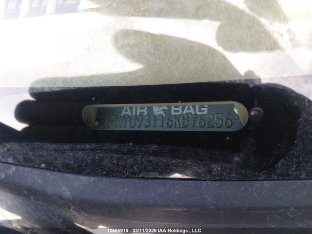 12565915 :رقم المزاد ، 1FMYU93116KB76256 vin ، 2006 Ford Escape Xlt مزاد بيع
