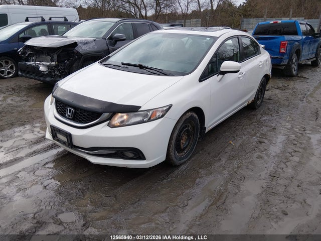 2015 Honda Civic Touring მანქანა იყიდება აუქციონზე, vin: 2HGFB2F73FH012816, აუქციონის ნომერი: 12565940