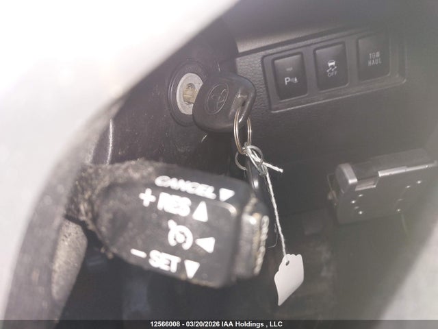 Продажа на аукционе авто 2015 Toyota Tundra Sr 5.7l V8, vin: 5TFUY5F10FX425015, номер лота: 12566008
