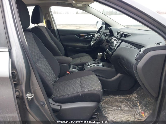 JN1BJ1CP0JW193739 Nissan Qashqai S/sv