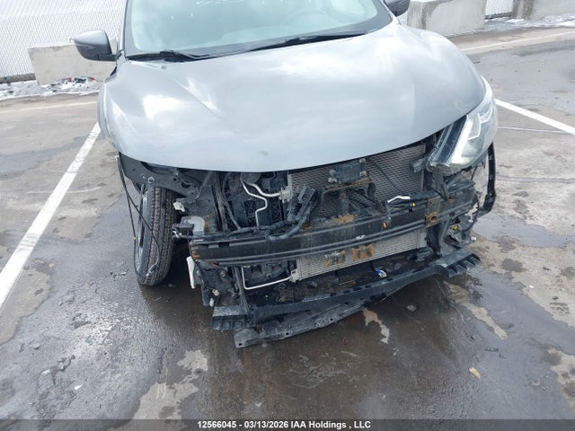 JN1BJ1CP0JW193739 Nissan Qashqai S/sv