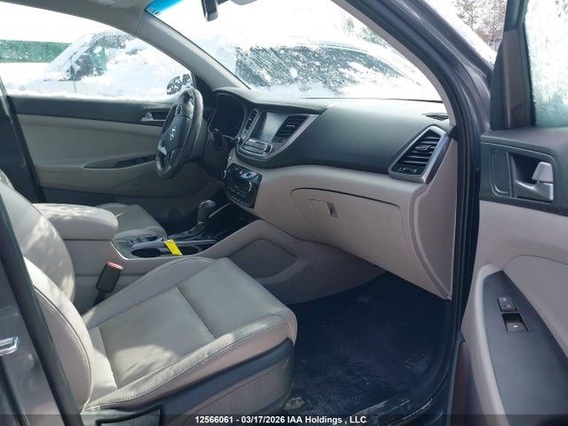KM8J3CA4XJU685581 Hyundai Tucson