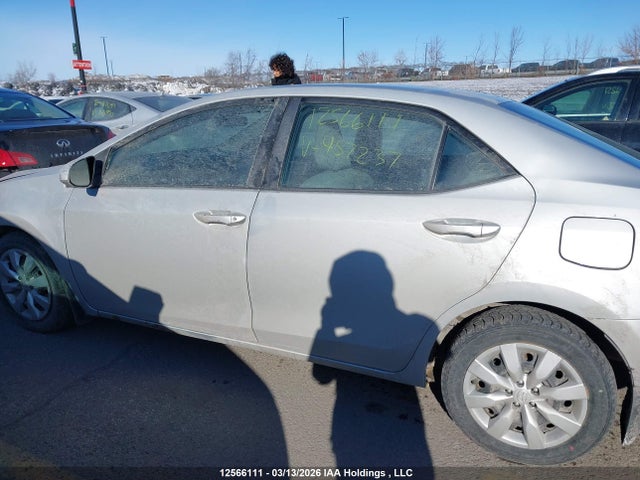 12566111 :رقم المزاد ، 2T1BURHE1FC457237 vin ، 2015 Toyota Corolla Le مزاد بيع