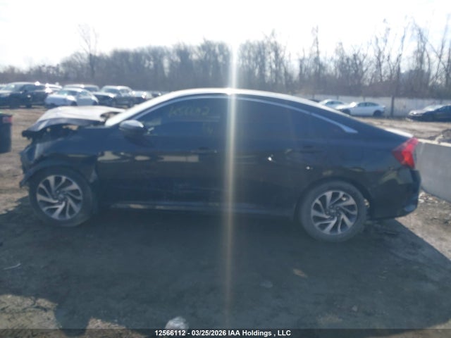 12566112 :رقم المزاد ، 2HGFC2F60JH027822 vin ، 2018 Honda Civic Se مزاد بيع