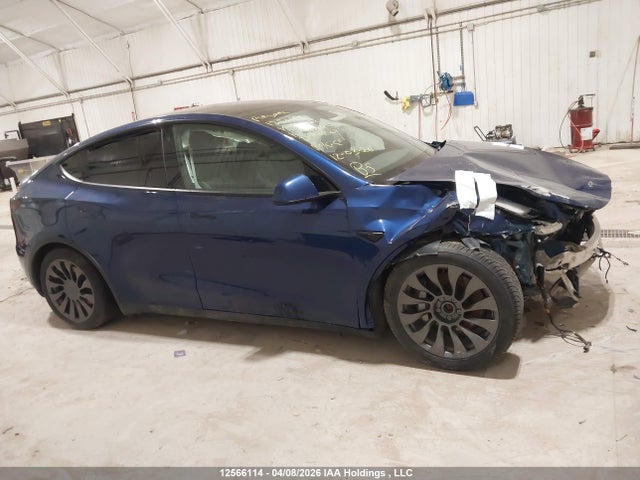 Tesla Model Y 2021 5YJYGDEE4MF061482 Image 13