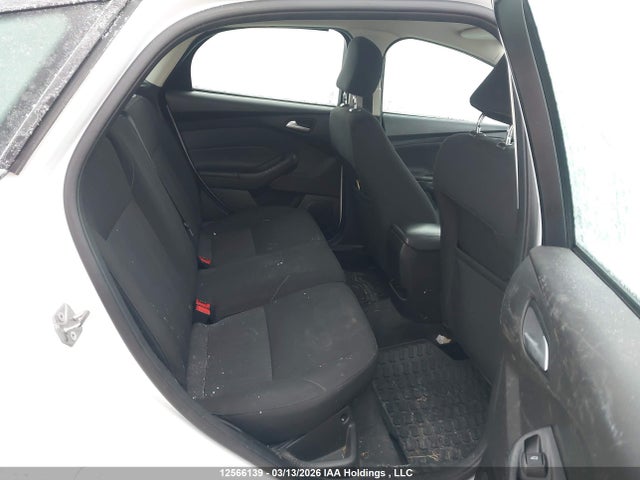 Ford FOCUS SE 2017 1FADP3K27HL326228 Image 8