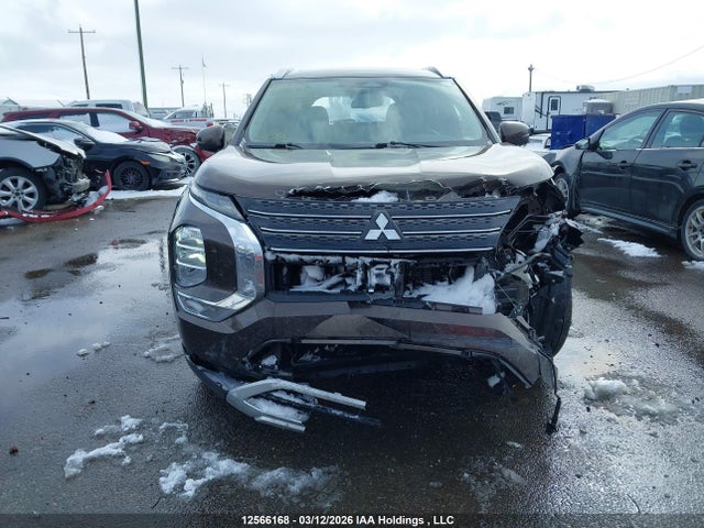 JA4T5UA9XPZ612788 Mitsubishi Outlander Phev Le/sel