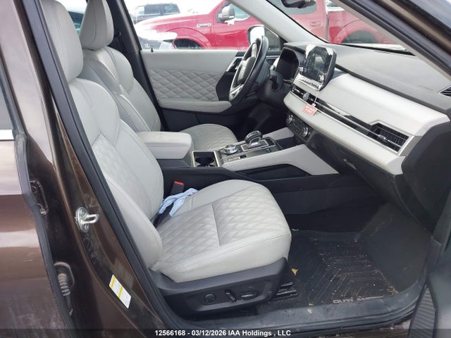 JA4T5UA9XPZ612788 Mitsubishi Outlander Phev Le/sel