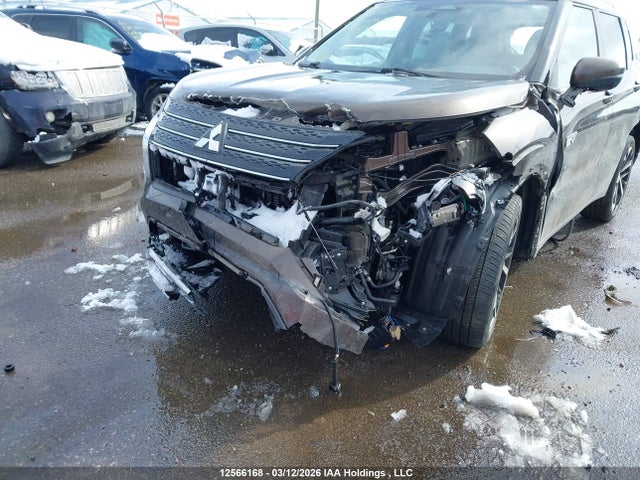 JA4T5UA9XPZ612788 Mitsubishi Outlander Phev Le/sel