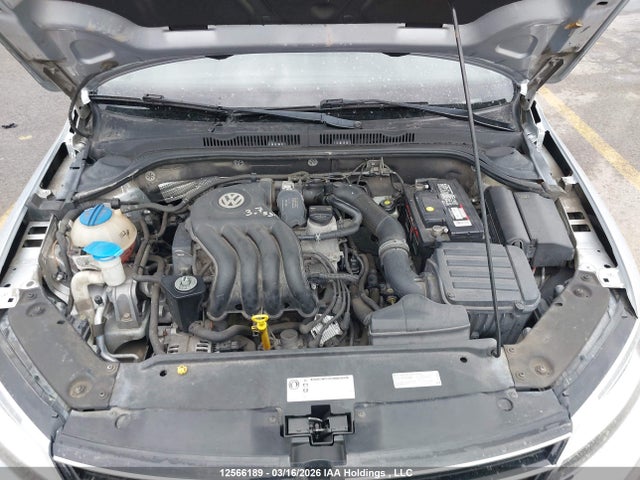 3VW2K7AJXFM281309 Volkswagen JETTA S