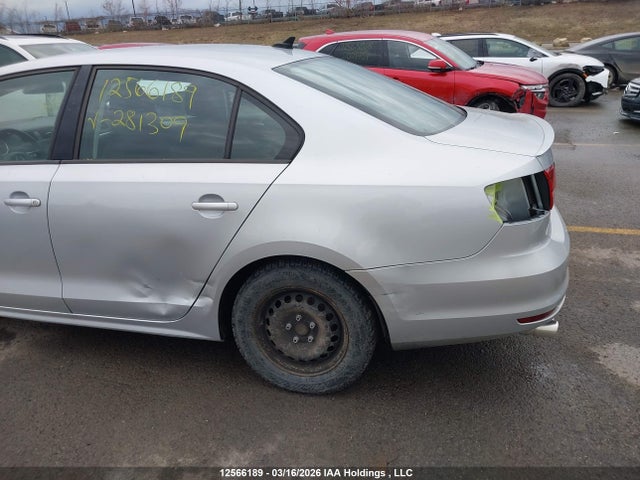3VW2K7AJXFM281309 Volkswagen JETTA S