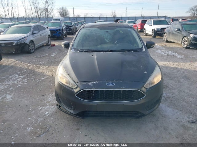 1FADP3K22GL316527 Ford FOCUS SE