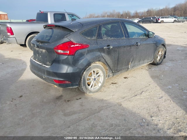 1FADP3K22GL316527 Ford FOCUS SE