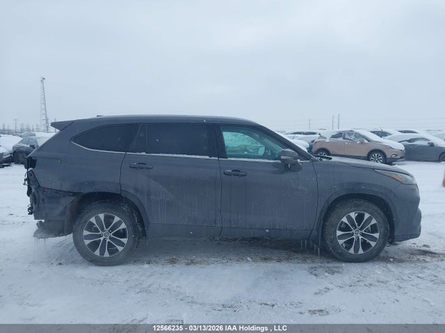 5TDGZRBH2MS530050 Toyota Highlander Xle