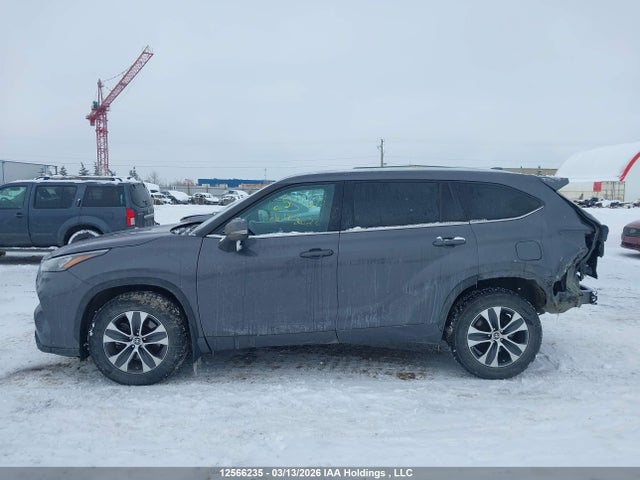 5TDGZRBH2MS530050 Toyota Highlander Xle