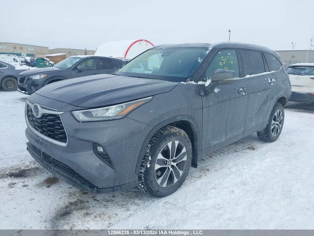 5TDGZRBH2MS530050 Toyota Highlander Xle