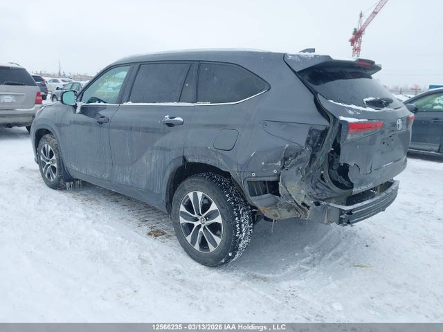 5TDGZRBH2MS530050 Toyota Highlander Xle
