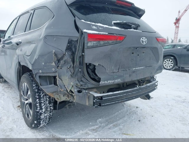 5TDGZRBH2MS530050 Toyota Highlander Xle
