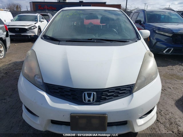 2013 Honda Fit Sport მანქანა იყიდება აუქციონზე, vin: LUCGE8H70D3008759, აუქციონის ნომერი: 12566245