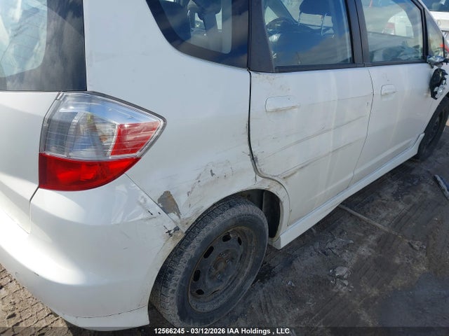 2013 Honda Fit Sport მანქანა იყიდება აუქციონზე, vin: LUCGE8H70D3008759, აუქციონის ნომერი: 12566245