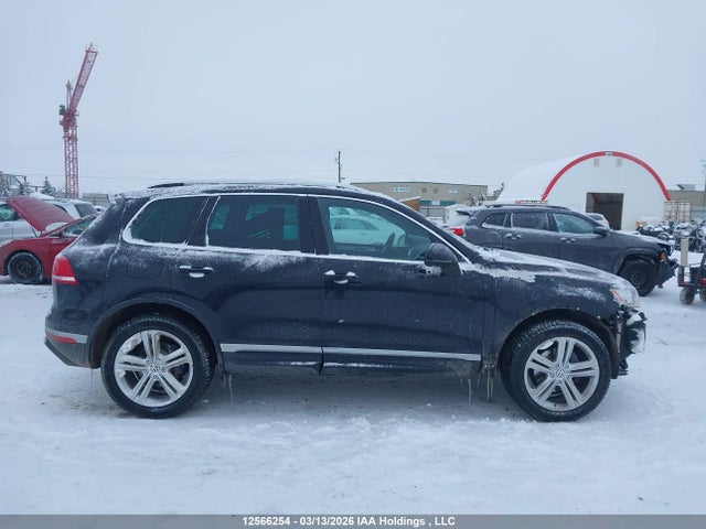 12566254 :رقم المزاد ، WVGDP9BP3FD006240 vin ، 2015 Volkswagen Touareg 3.0 Tdi Execline/3.0 Tdi Highline مزاد بيع