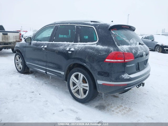 12566254 :رقم المزاد ، WVGDP9BP3FD006240 vin ، 2015 Volkswagen Touareg 3.0 Tdi Execline/3.0 Tdi Highline مزاد بيع