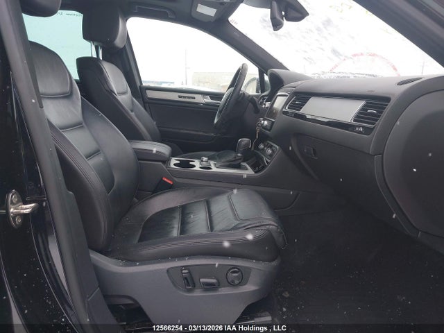 12566254 :رقم المزاد ، WVGDP9BP3FD006240 vin ، 2015 Volkswagen Touareg 3.0 Tdi Execline/3.0 Tdi Highline مزاد بيع