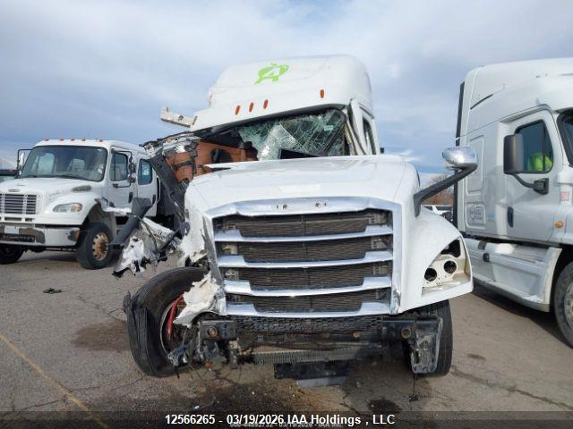 12566265 :رقم المزاد ، 1FUJHHDR5PLNV7721 vin ، 2023 Freightliner New Cascadia 126 مزاد بيع