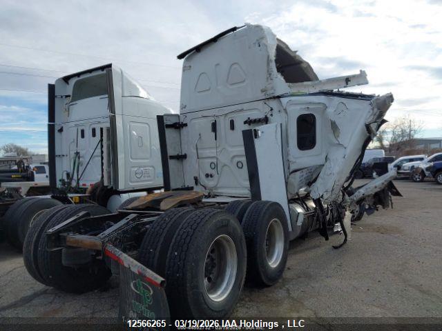 12566265 :رقم المزاد ، 1FUJHHDR5PLNV7721 vin ، 2023 Freightliner New Cascadia 126 مزاد بيع