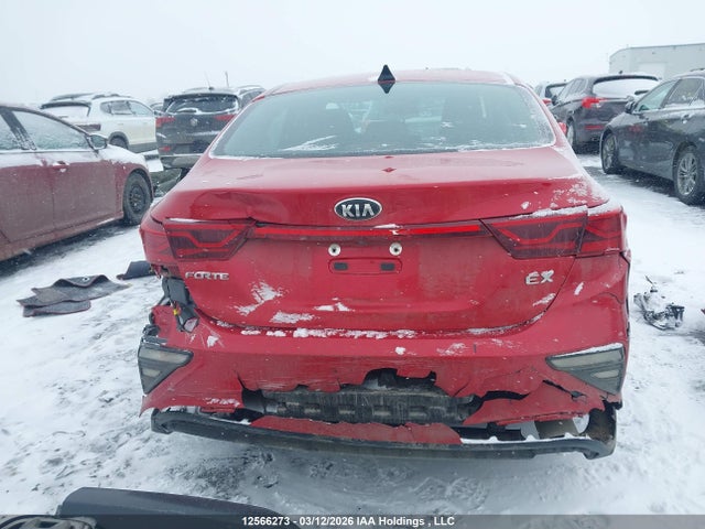 3KPF54AD6ME318982 KIA FORTE EX