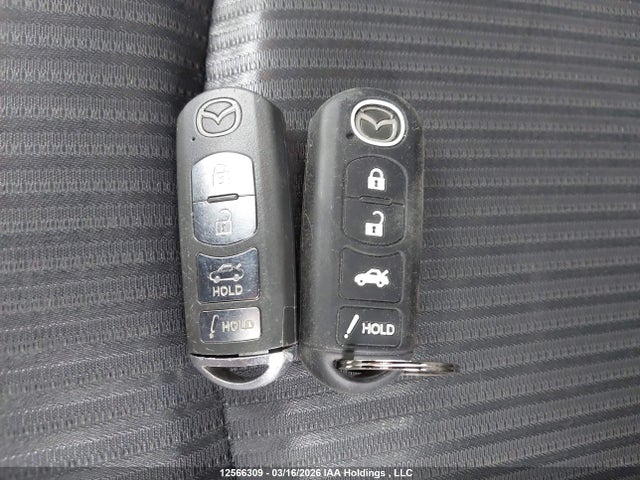JM1BM1V70E1129074 Mazda 3 TOURING