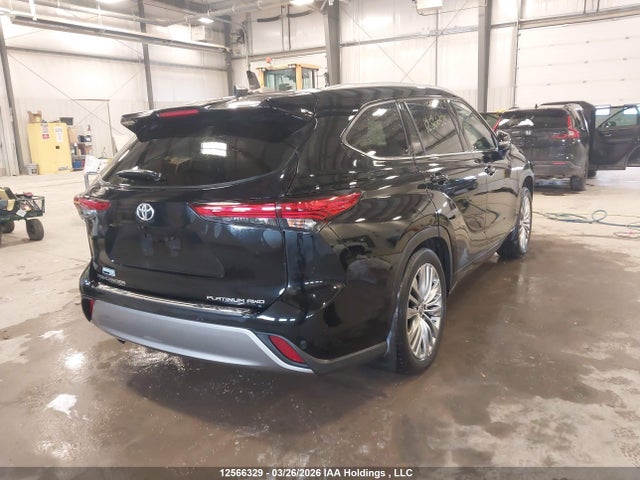 Продажа на аукционе авто 2022 Toyota Highlander Platinum, vin: 5TDFZRBH1NS195537, номер лота: 12566329