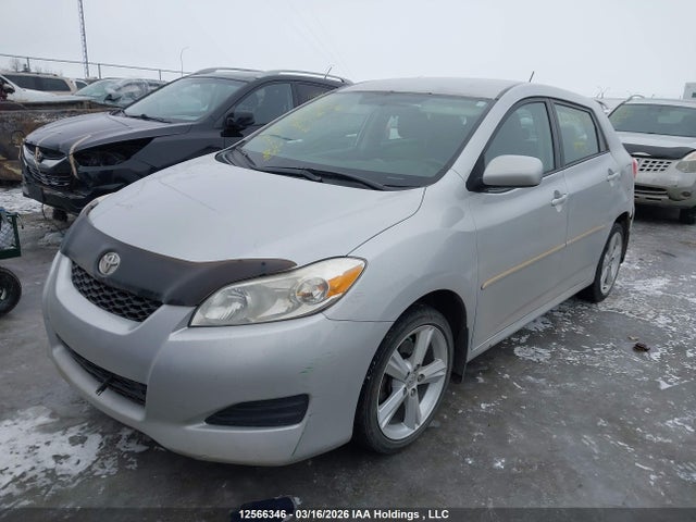12566346 :رقم المزاد ، 2T1KE4EEXAC034718 vin ، 2010 Toyota Corolla Matrix S مزاد بيع