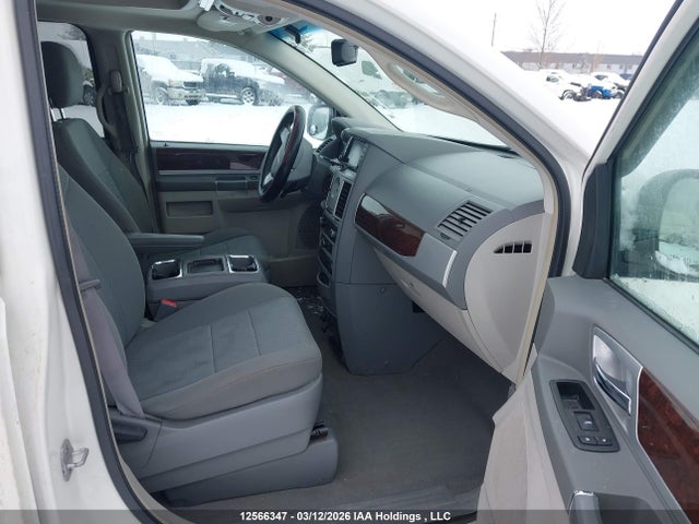 Продажа на аукционе авто 2010 Chrysler Town & Country Touring, vin: 2A4RR5DX5AR381783, номер лота: 12566347