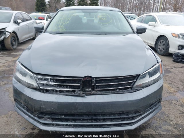 12566397 :رقم المزاد ، 3VW2B7AJ4HM331317 vin ، 2017 Volkswagen Jetta مزاد بيع