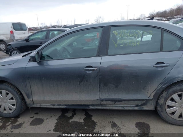 12566397 :رقم المزاد ، 3VW2B7AJ4HM331317 vin ، 2017 Volkswagen Jetta مزاد بيع