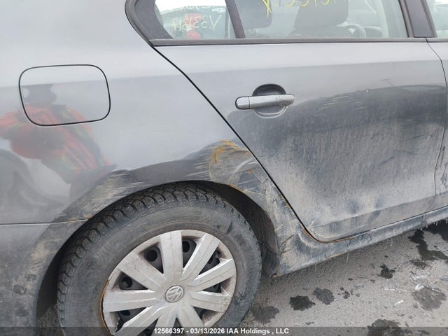12566397 :رقم المزاد ، 3VW2B7AJ4HM331317 vin ، 2017 Volkswagen Jetta مزاد بيع