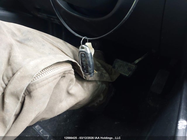 KMHLM4AG3NU257251 Hyundai Elantra